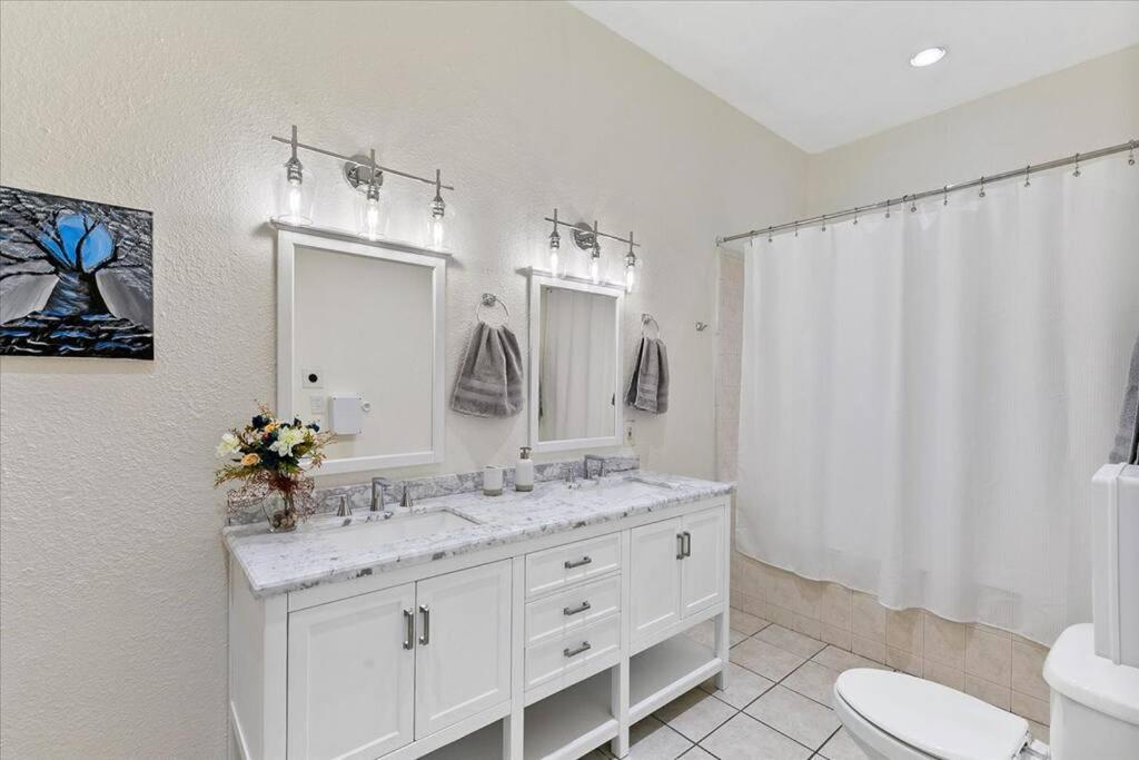 Lucky House - Tranquility In The Middle Of Houston - Tv In Every Room - 300 M2 Extérieur photo