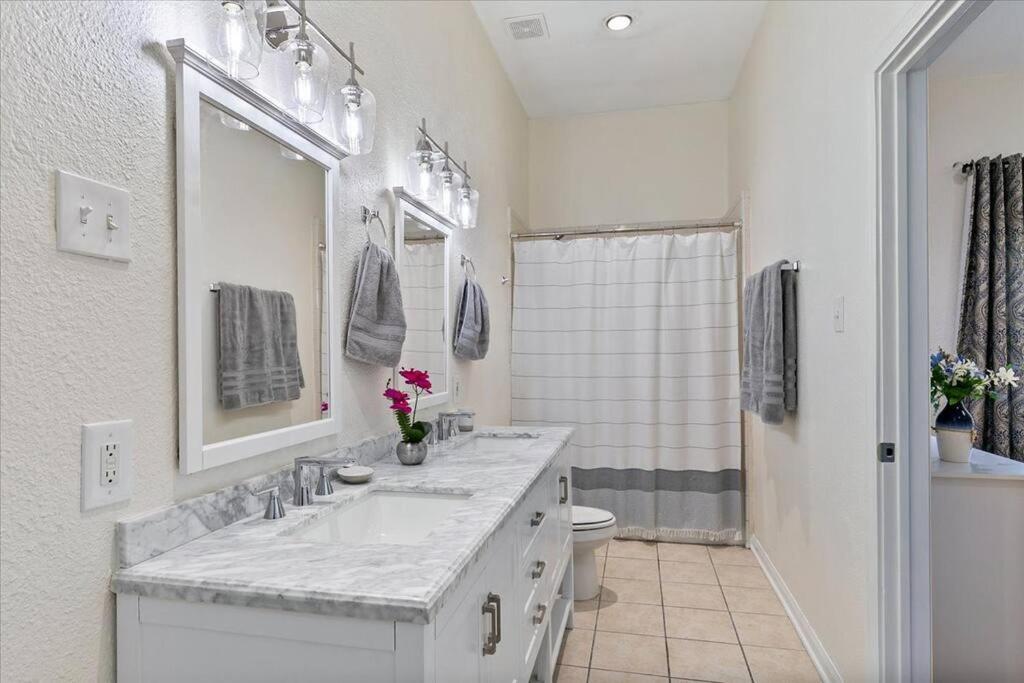 Lucky House - Tranquility In The Middle Of Houston - Tv In Every Room - 300 M2 Extérieur photo