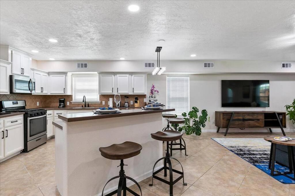 Lucky House - Tranquility In The Middle Of Houston - Tv In Every Room - 300 M2 Extérieur photo